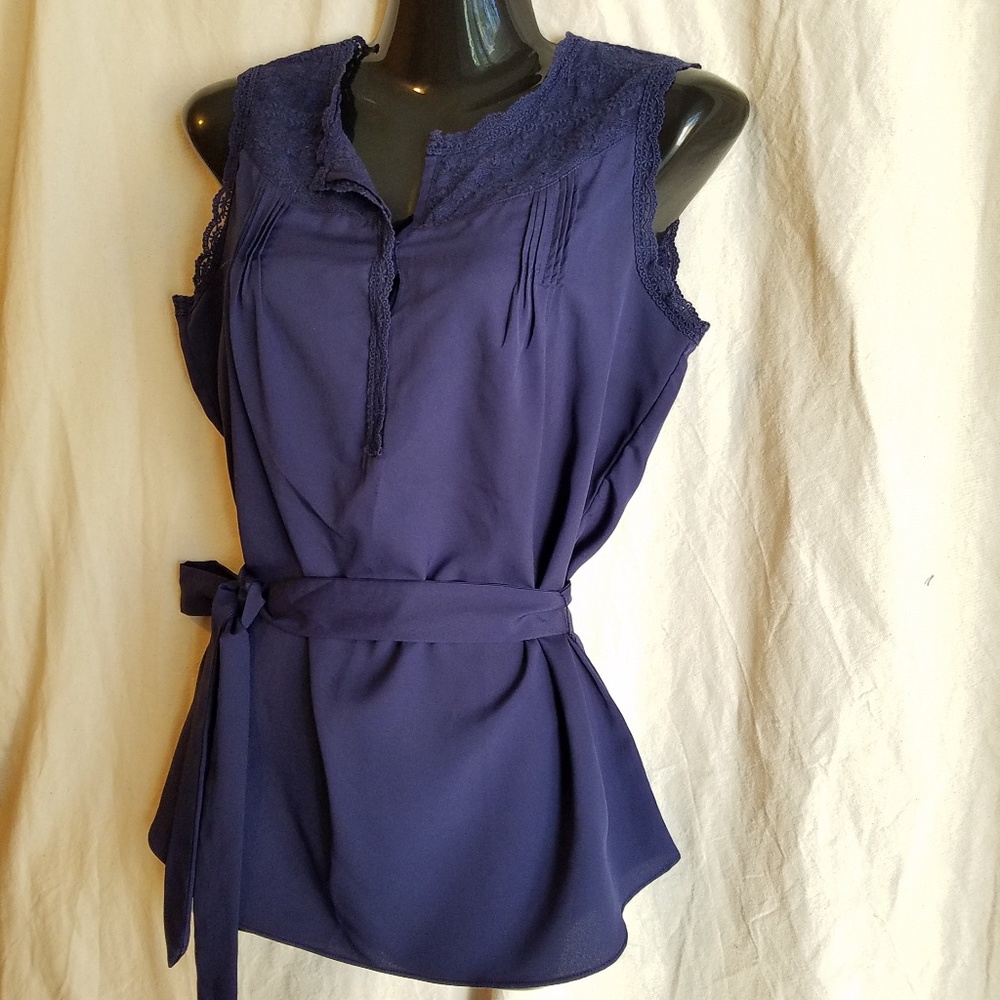 a. n. a Navy Blue Sleeveless Lace Collar Blouse